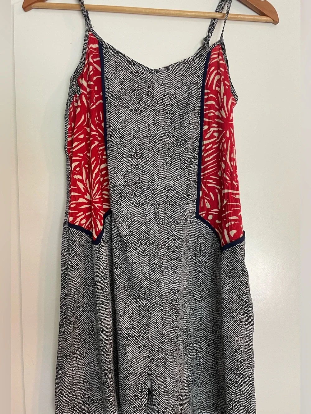 THMLo Women's Abstract Print Sleeveless V-Neck Romper Black White Red S